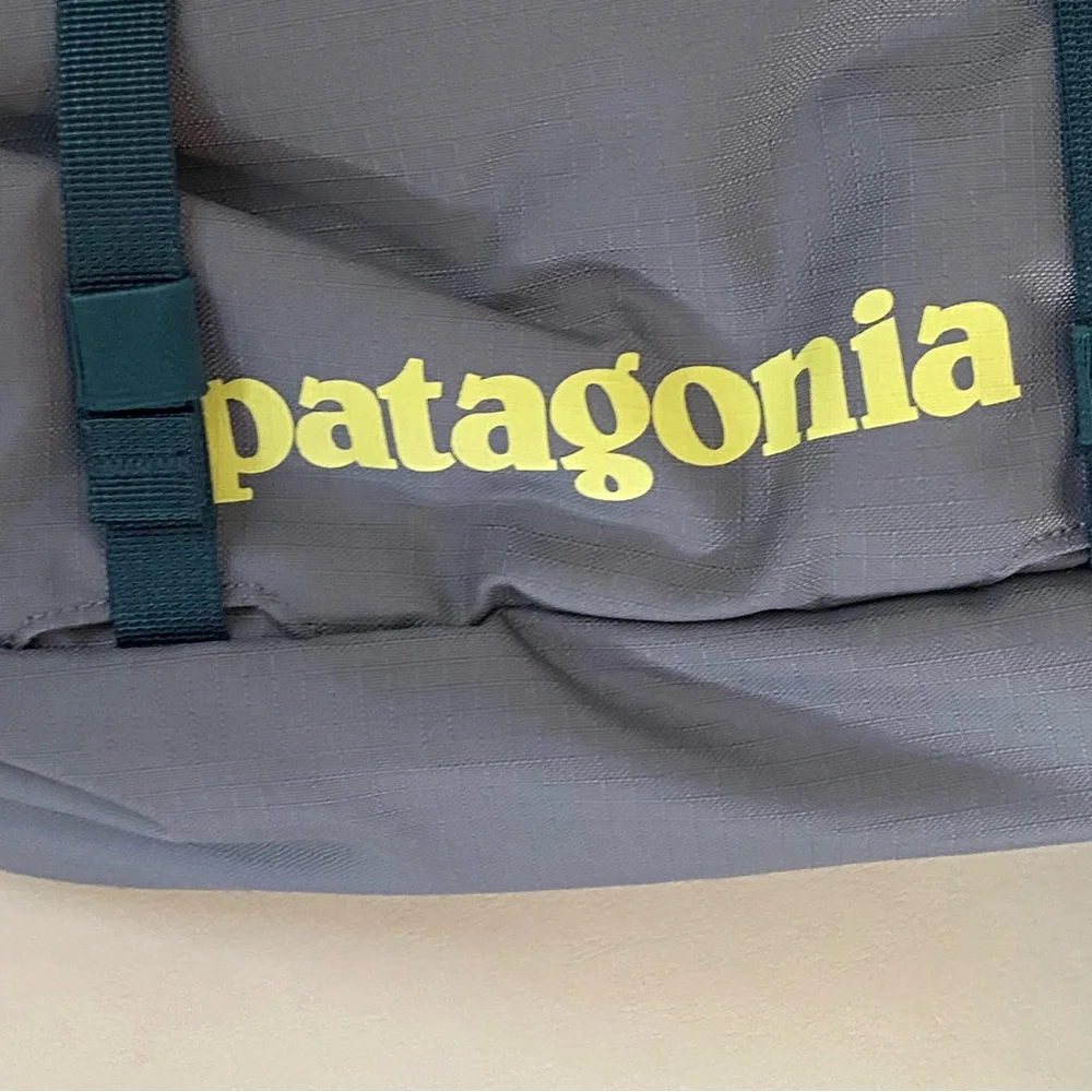 New Patagonia Atom sling backpack 🎒 size 8L - authentic - Picture 3 of 7